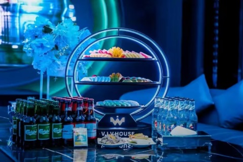 盘州CEOCLUB空间派对酒吧招聘,贵州六盘水（盘州是六盘水代管的县级市）酒吧招聘促销/服务员